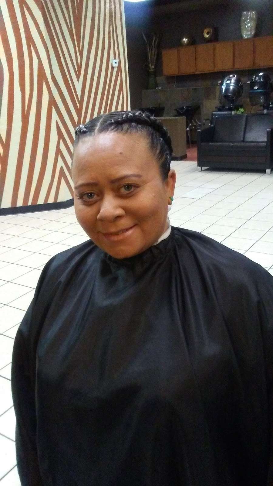 Luxe Hair Lounge | 921 W Belt Line Rd, DeSoto, TX 75115, USA | Phone: (469) 297-4293