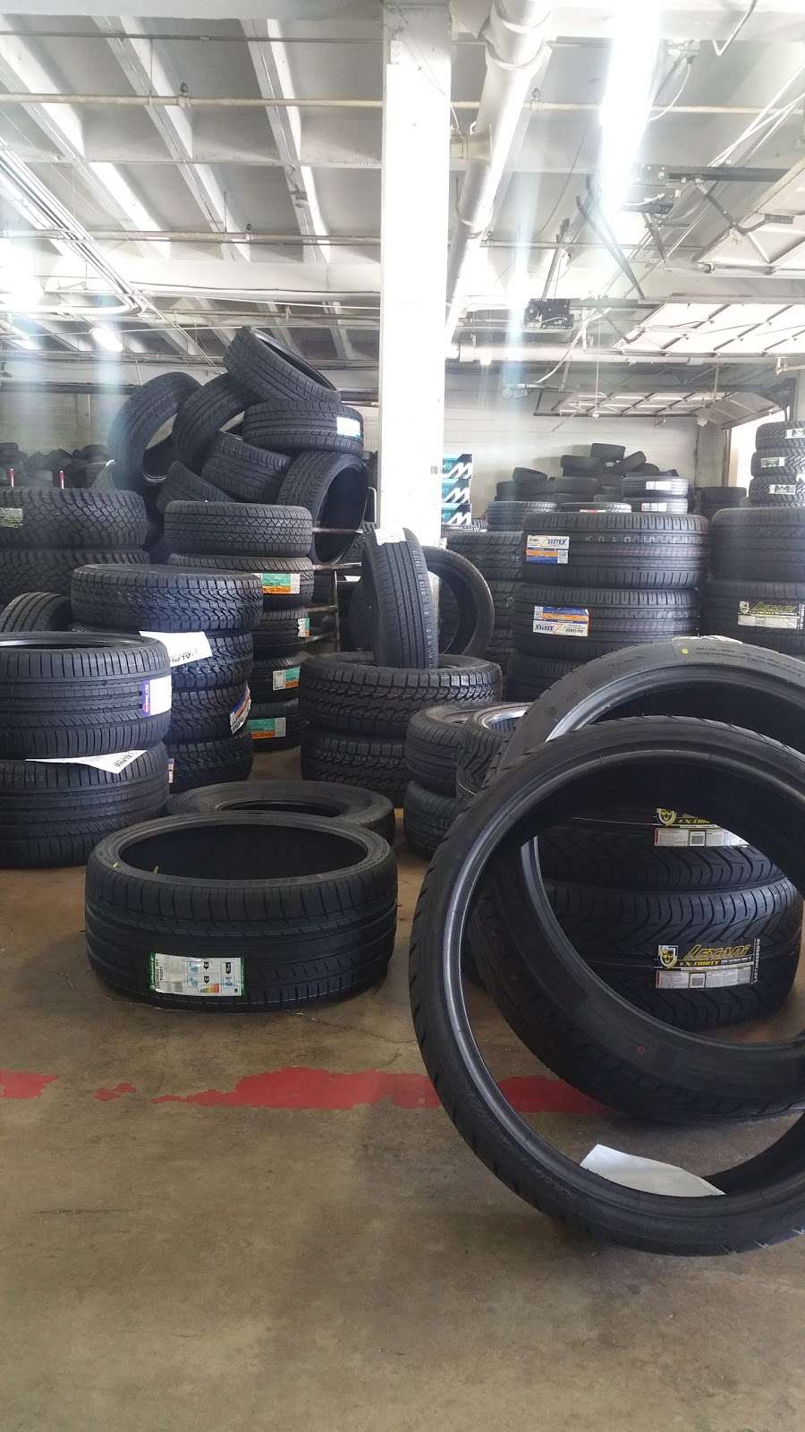 Garza Tire Shop | 3007 Preston Rd, Pasadena, TX 77503, USA