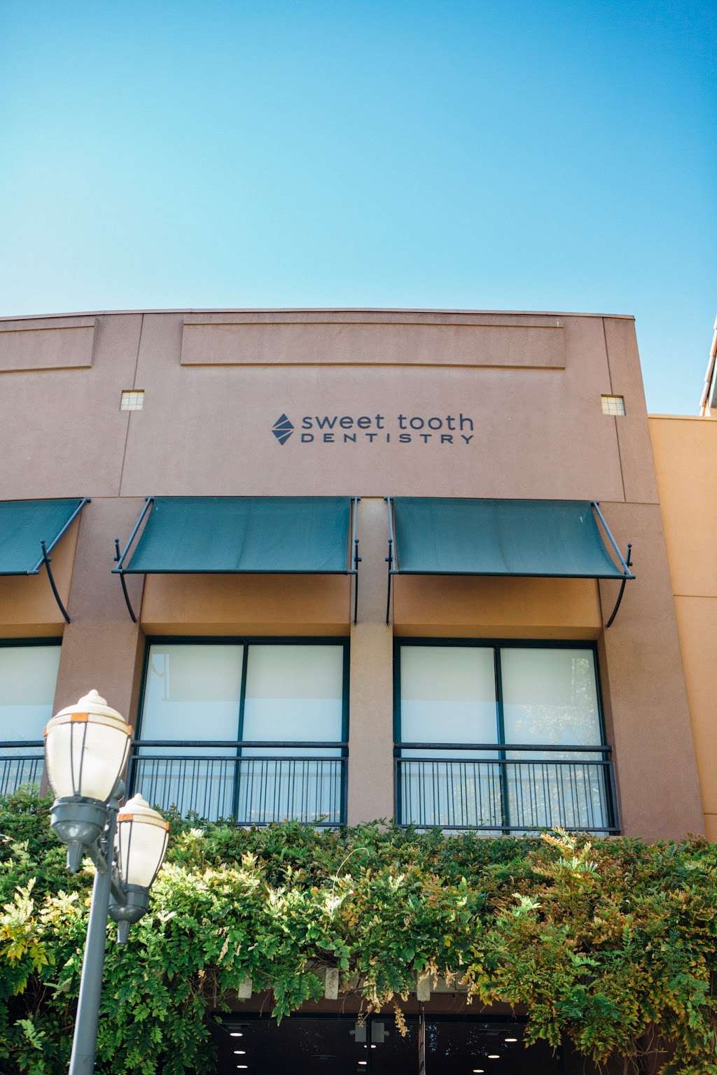 Sweet Tooth Dentistry Valencia | Dr. Grace Hwang | 24510 Town Center Dr #210, Valencia, CA 91355, USA | Phone: (661) 505-6000