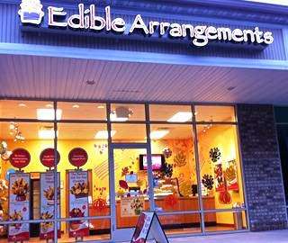 Edible Arrangements | Connecticut 25, 525 Main St, Monroe, CT 06468 | Phone: (203) 261-0407