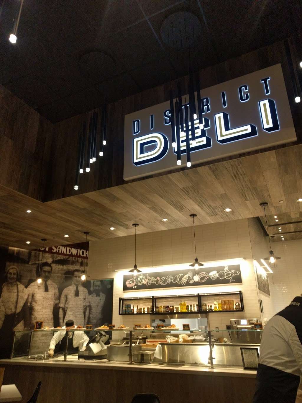 District Deli | 7200 MGM National Ave, Oxon Hill, MD 20745, USA | Phone: (301) 971-6031