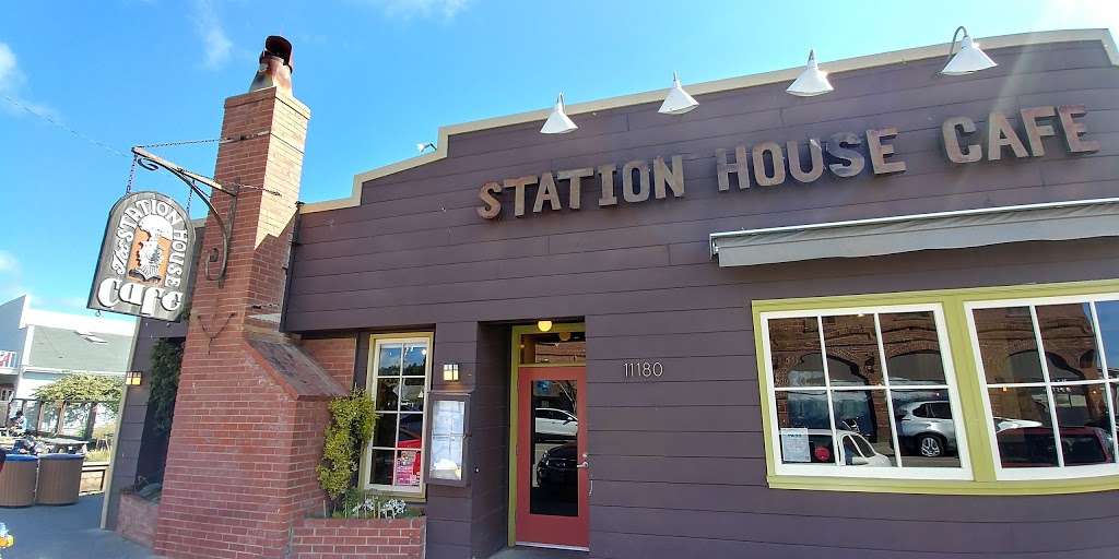Station House Cafe | 11180 CA-1, Point Reyes Station, CA 94956, USA | Phone: (415) 663-1515