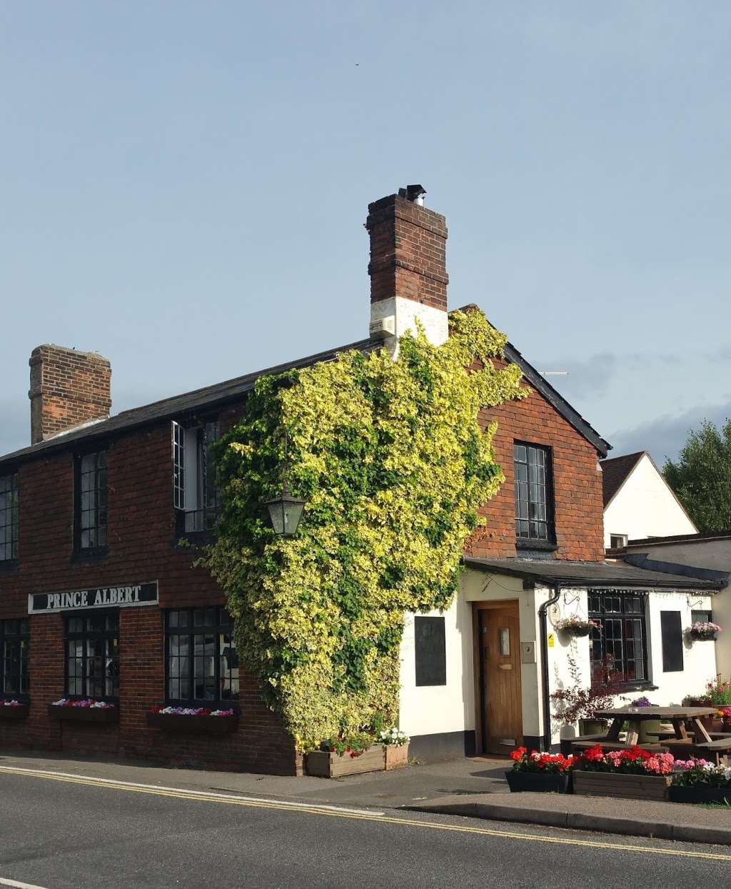 The Prince Albert | 1 The Green, Blackmore, Ingatestone CM4 0RT, UK | Phone: 01277 821705