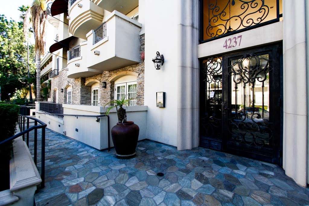 Studio City Condos For Sale | 12930 Ventura Blvd Ste 202, Studio City, CA 91604, USA | Phone: (818) 230-2055