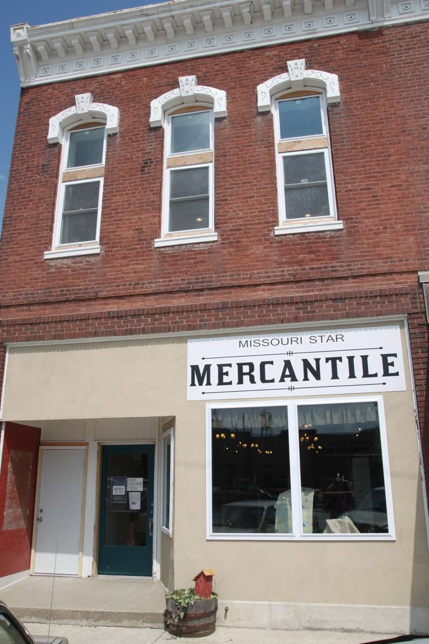 Mercantile Quilt Shop by MSQC | 104 N Davis St, Hamilton, MO 64644 | Phone: (888) 571-1122