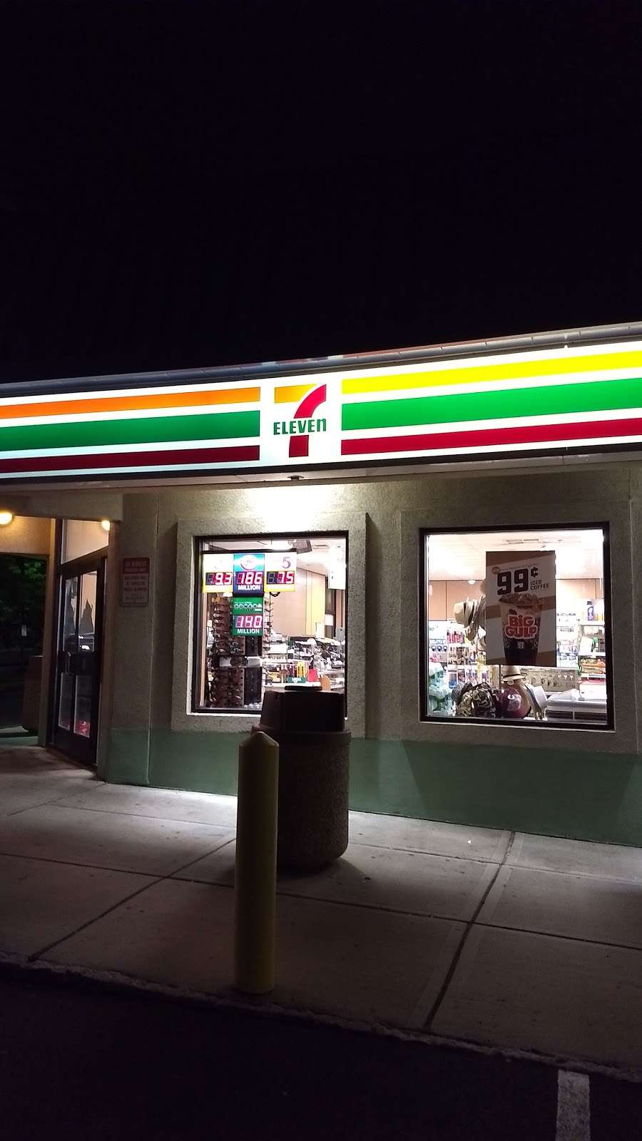 7-Eleven | 1090 NJ-35, Middletown, NJ 07748, USA | Phone: (732) 706-0107