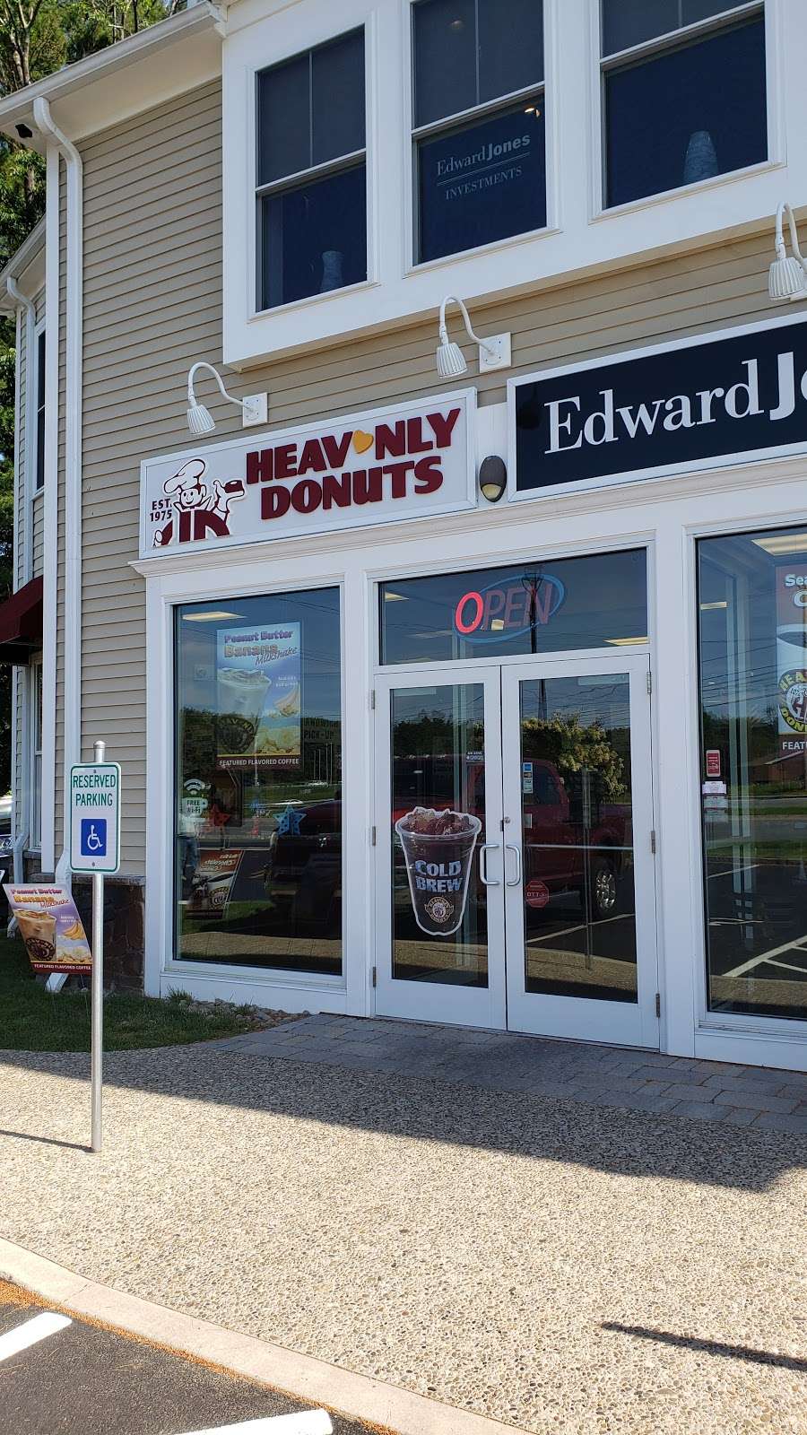 Heavnly Donuts | 125 Indian Rock Rd Suite 2, Windham, NH 03087, USA | Phone: (603) 458-2616