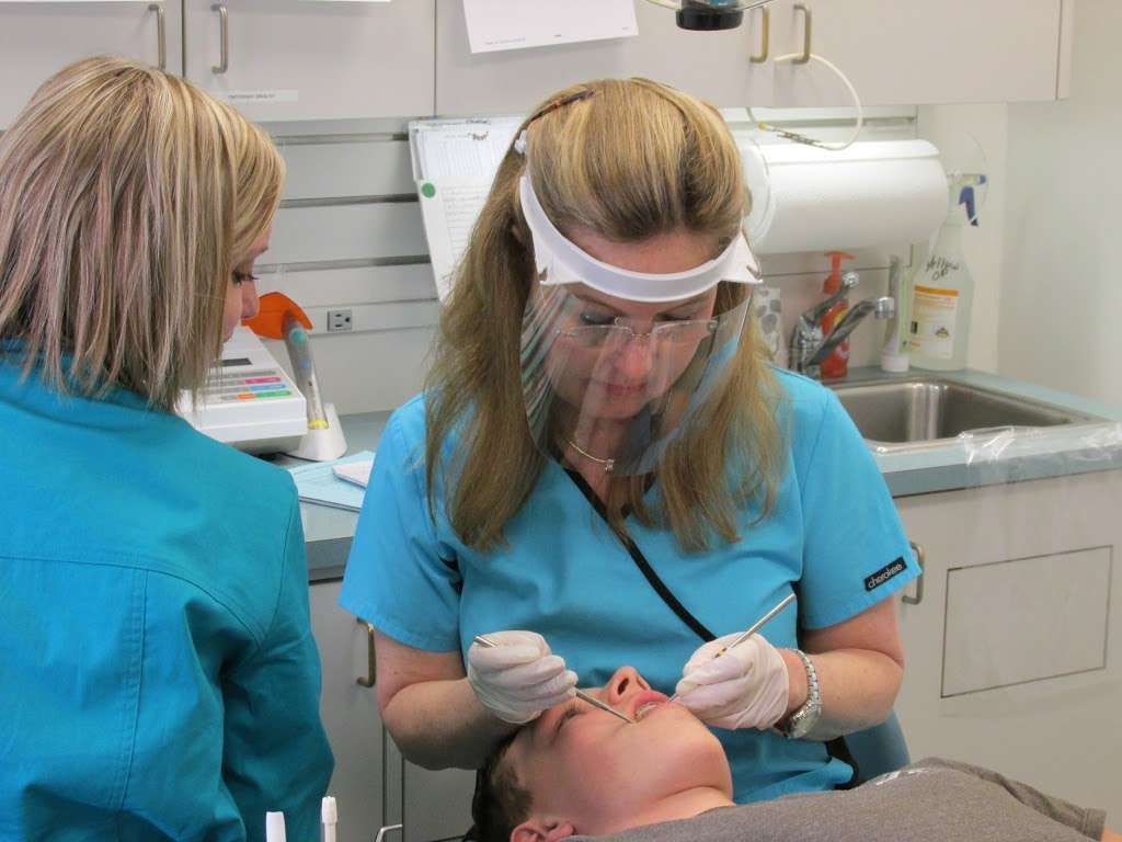 Northeast Pediatric Dentistry and Orthodontics, Robin G Stratman | Photo 1 of 10 | Address: 8303 N Sam Houston Pkwy E suite b, Humble, TX 77396, USA | Phone: (281) 446-0456