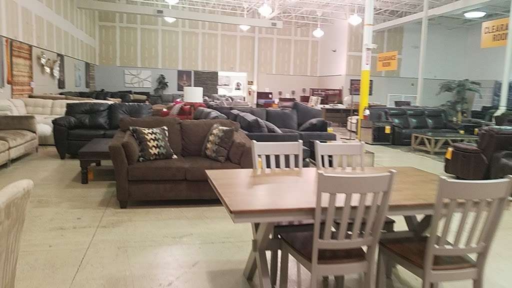 Value City Furniture | 9527 South Blvd, Charlotte, NC 28273, USA | Phone: (704) 571-4200