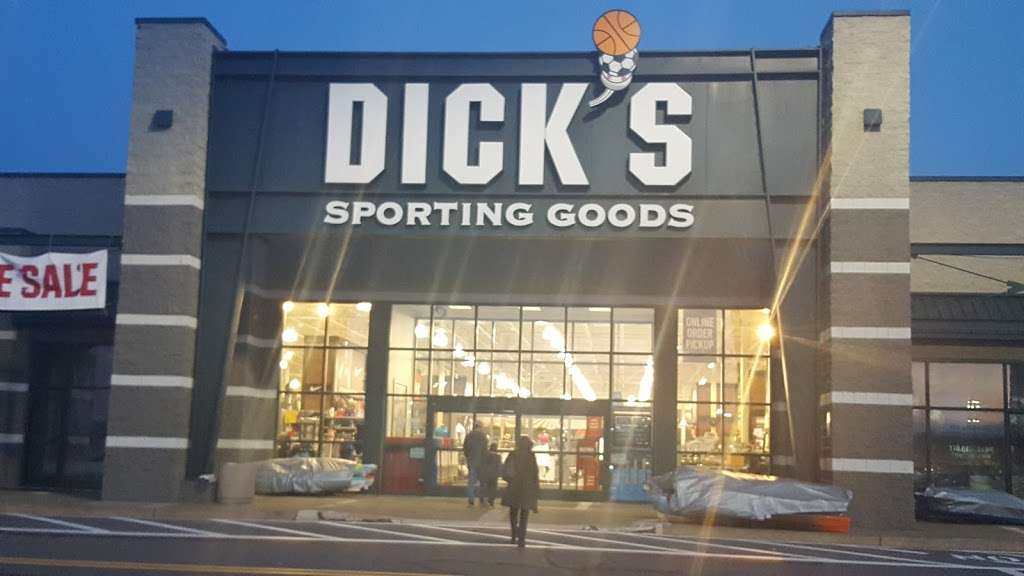 DICKS Sporting Goods | 479 Arena Hub Plaza, Wilkes-Barre Township, PA 18702, USA | Phone: (570) 823-8288