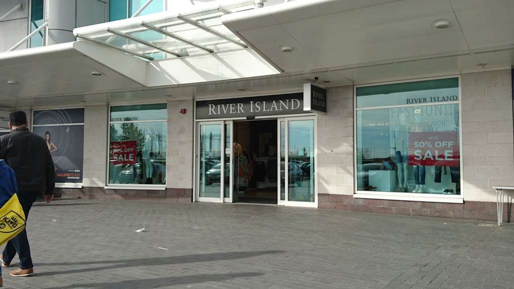 River Island | Gallions Reach Shopping Park, 3 Armada Way, London E6 7ER, UK | Phone: 0344 826 9730