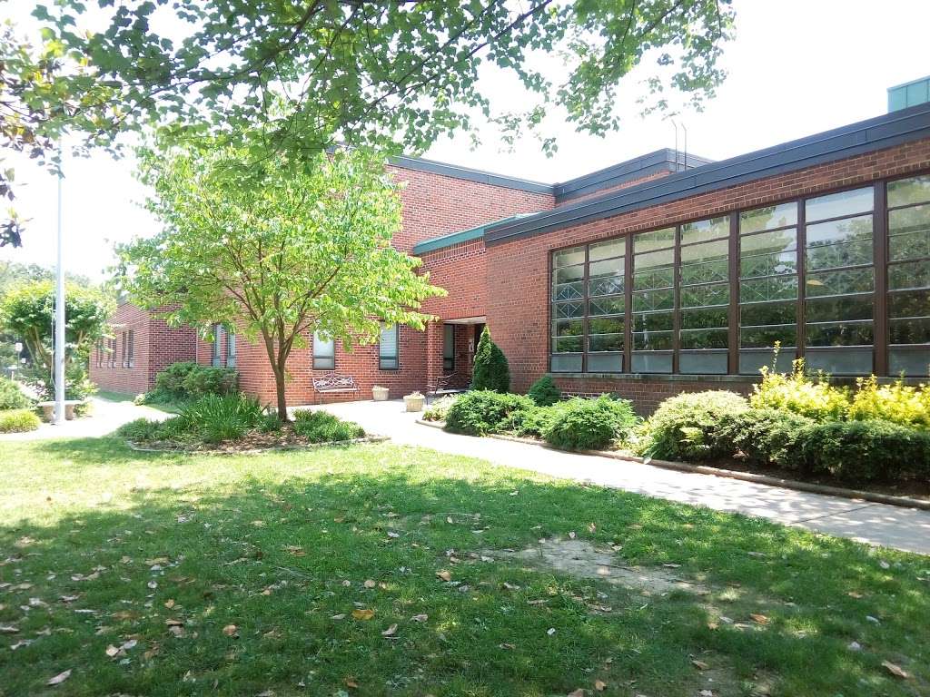 Waynewood Elementary School | 1205 Waynewood Blvd, Alexandria, VA 22308, USA | Phone: (703) 704-7100