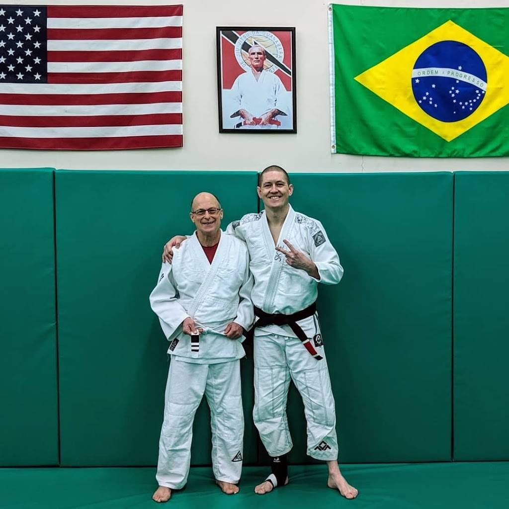 Gracie Jiu-Jitsu Milwaukee | 11820 W Ripley Ave, Wauwatosa, WI 53226, USA | Phone: (414) 774-3040