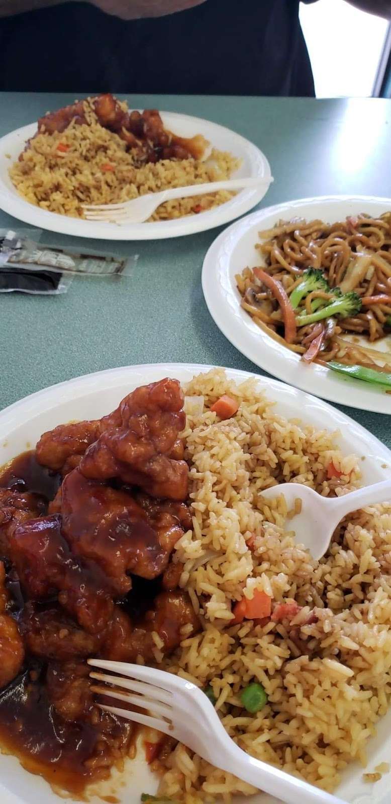 China Wok, 641 W St, Spencer, IN 47460, USA
