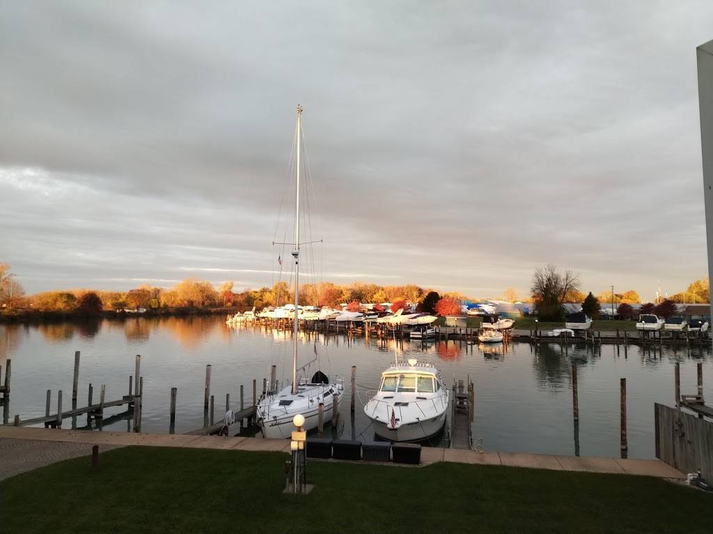 River Bend Marina | 31635 S River Rd, Harrison Charter Township, MI 48045, USA | Phone: (586) 484-6500