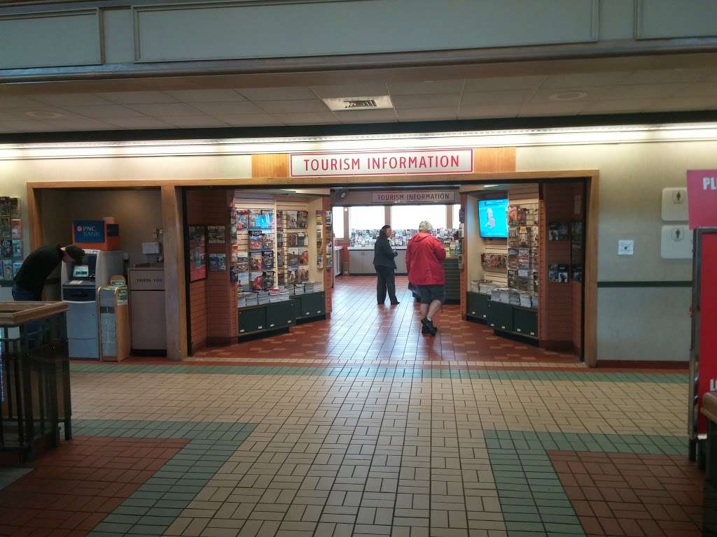 Sloatsburg Travel Plaza New York State Thruway, Mile Maker 33 North