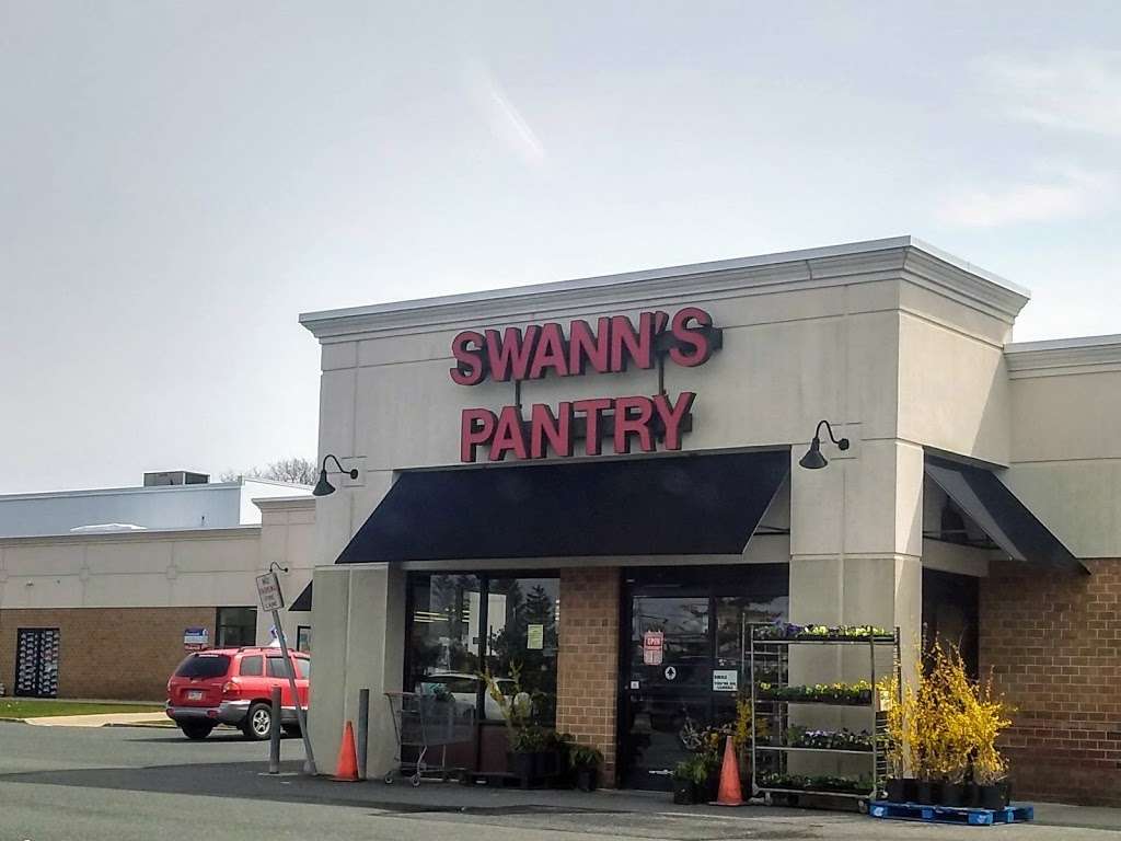 Swanns Pantry | 240 S West End Blvd, Quakertown, PA 18951, USA | Phone: (215) 529-0220