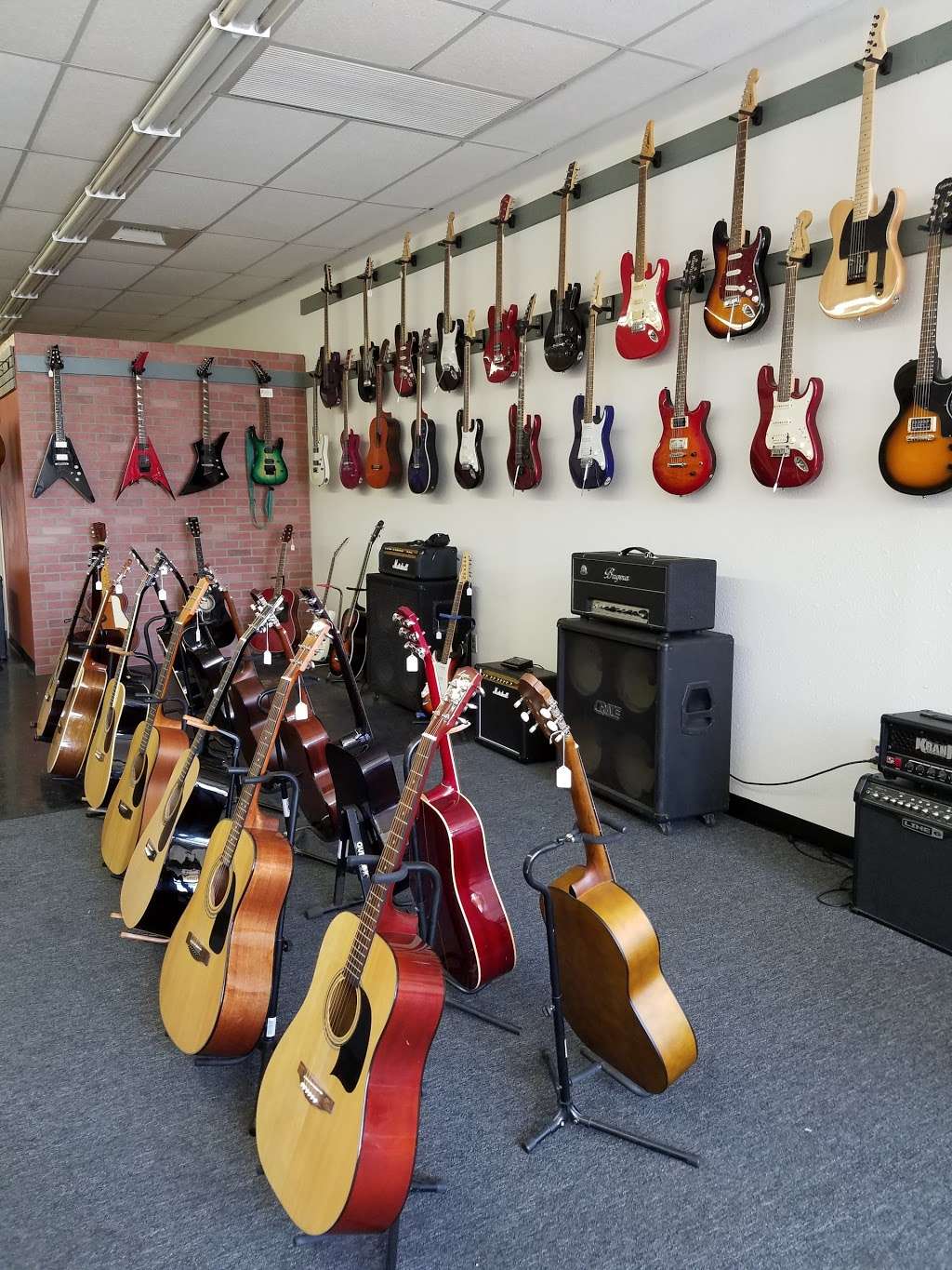 Zimms Guitars | 2121 W Guadalupe Rd #1, Mesa, AZ 85202, USA | Phone: (480) 242-3742