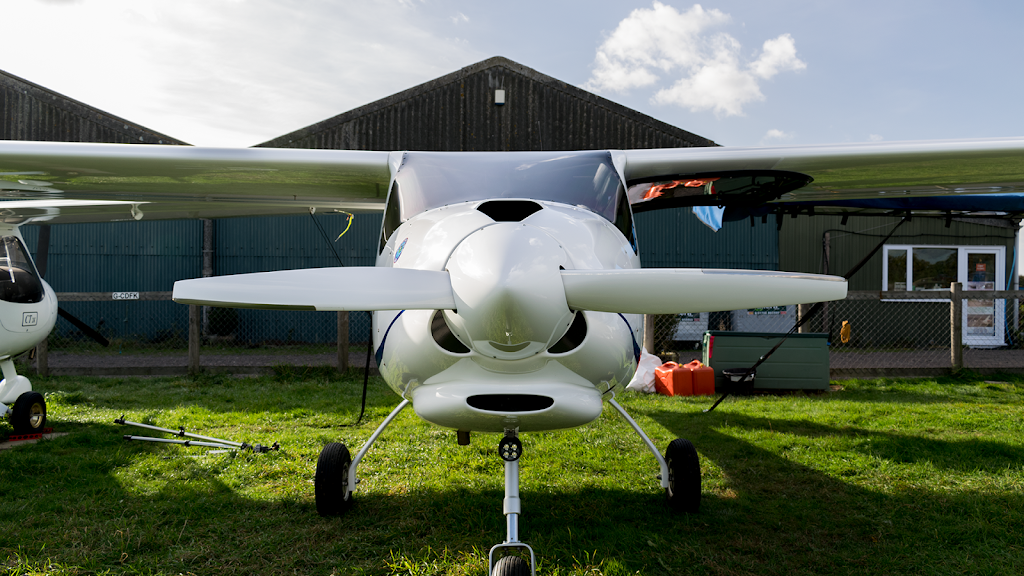 London Airsports Centre | Damyns Hall Aerodrome, Aveley Road, Upminster RM14 2TN, UK | Phone: 07540 899690