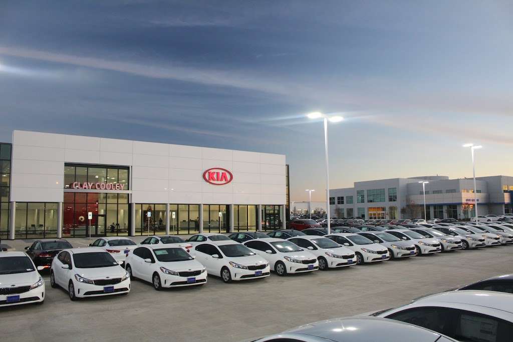 Clay Cooley Kia | 1247 E Airport Fwy, Irving, TX 75062, USA | Phone: (469) 373-8823