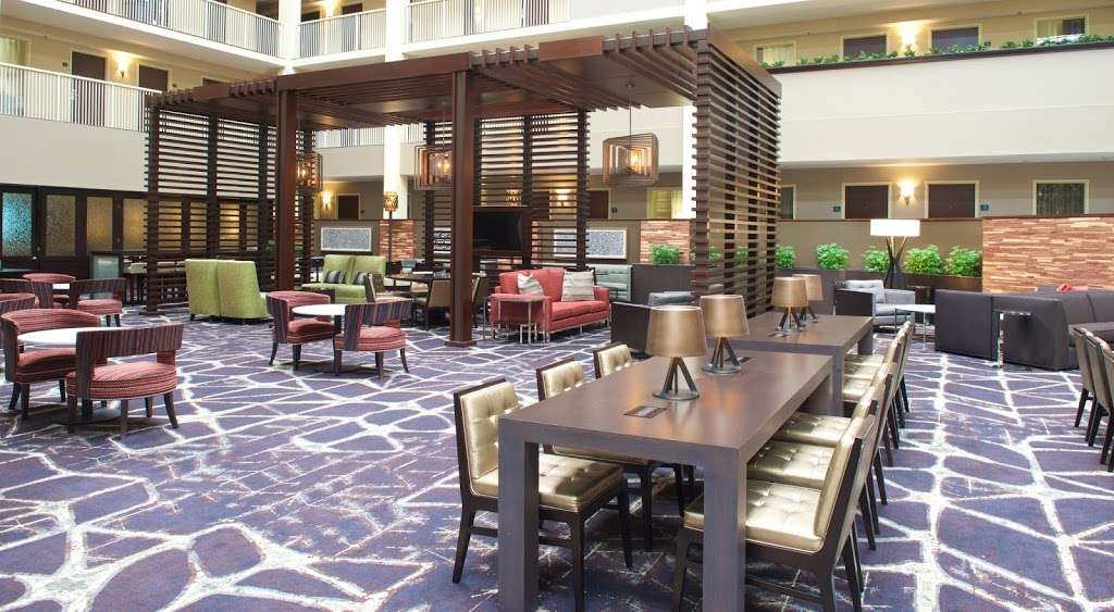 Embassy Suites by Hilton Philadelphia Airport | 9000 Bartram Ave, Philadelphia, PA 19153, USA | Phone: (215) 365-4500