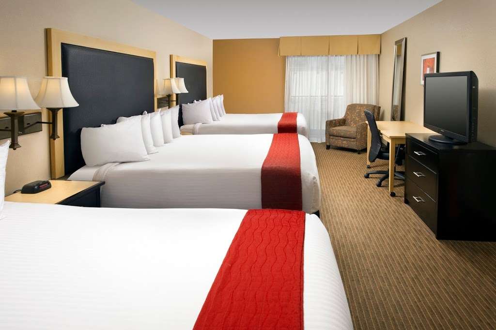 Best Western Alamo Suites | 1002 S Laredo St, San Antonio, TX 78204, USA | Phone: (210) 472-1002