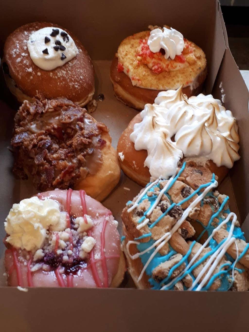 Donut Crazy of Westport | 1 Ferry Ln, Westport, CT 06880, USA | Phone: (203) 293-4655