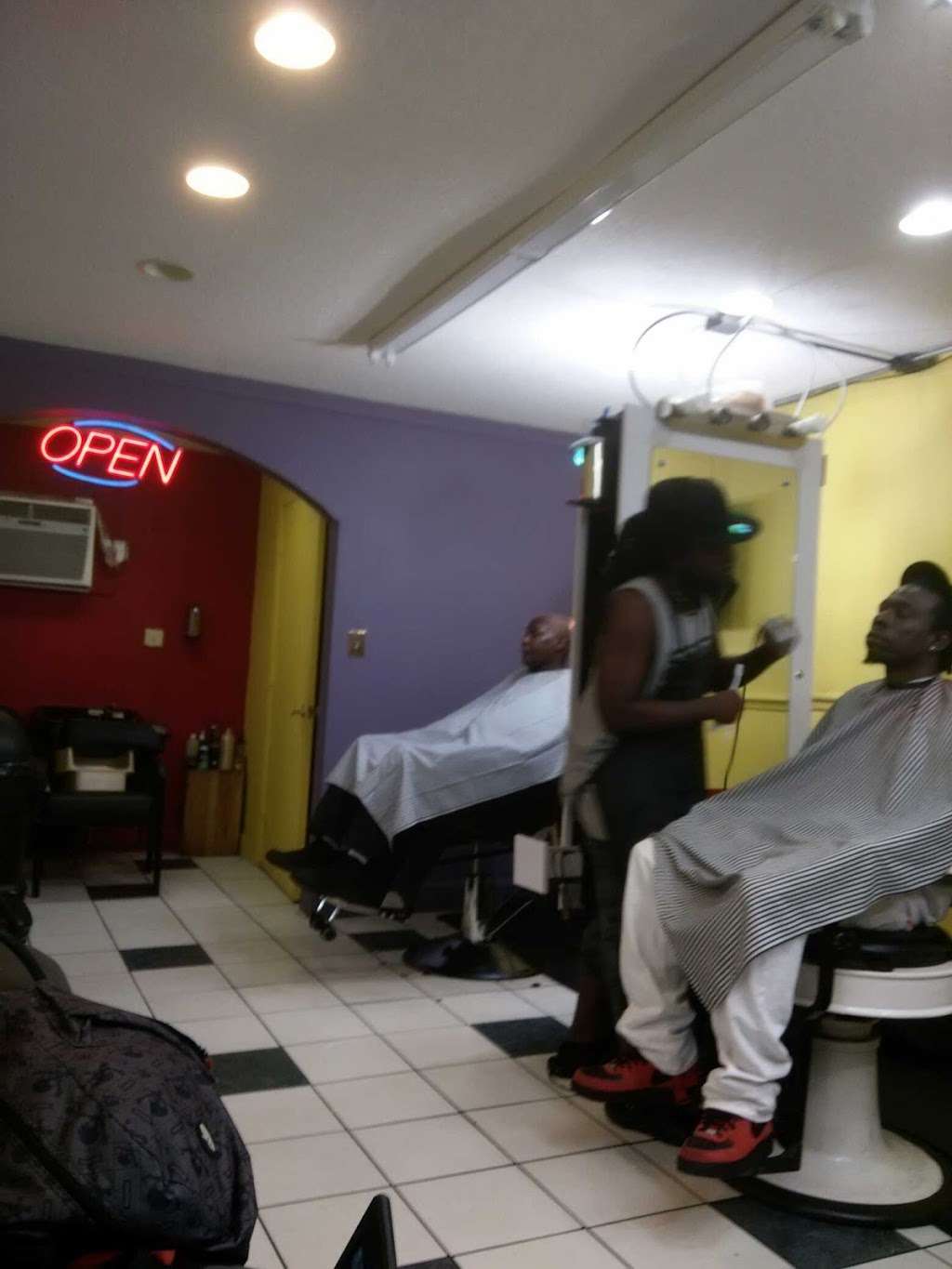 ELITE HAIRCUTS & SHAVES, CORP. | 344 E Kennedy Blvd b, Eatonville, FL 32751 | Phone: (407) 637-2925