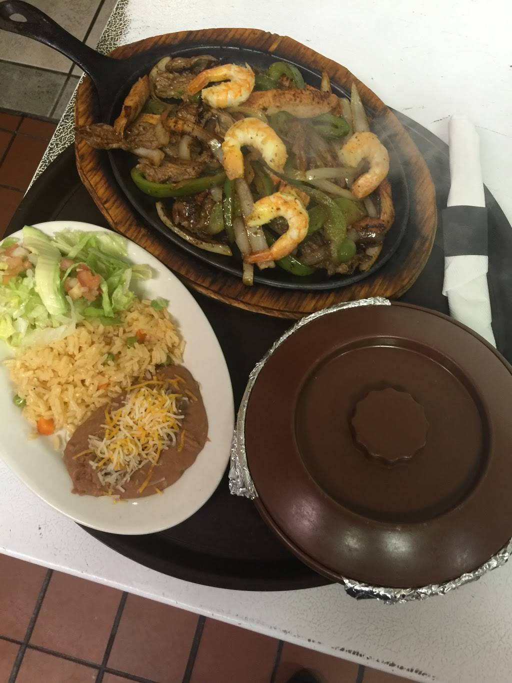 Los Alisos Restaurant and Sports Bar | 383 Huffines Blvd #255, Lewisville, TX 75057, USA | Phone: (214) 222-5864