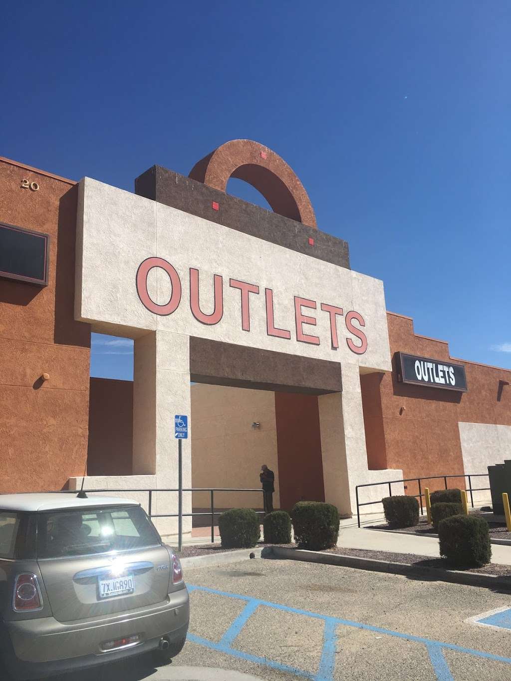 Factory Merchants Outlet Mall (Bldg. 9) | Mercantile Way, Barstow, CA 92311, USA