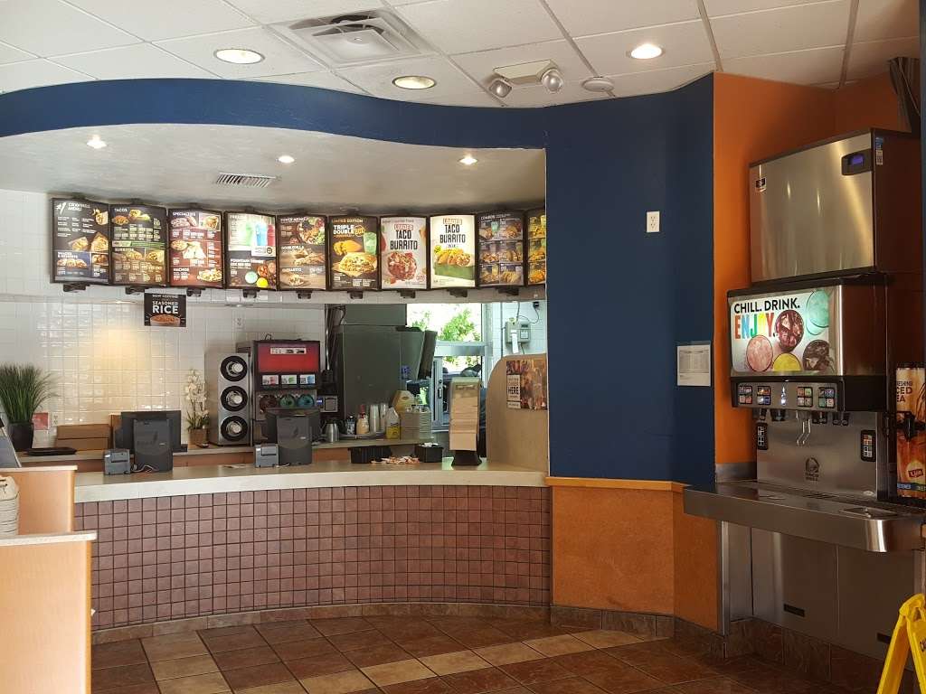 Taco Bell | 6380 Hypoluxo Rd, Lake Worth, FL 33463, USA | Phone: (561) 649-1766