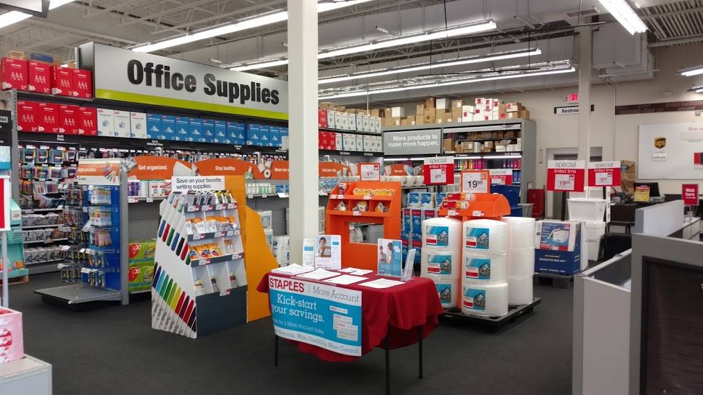 Staples | 8465 Colerain Ave, Cincinnati, OH 45239, USA | Phone: (513) 923-3124