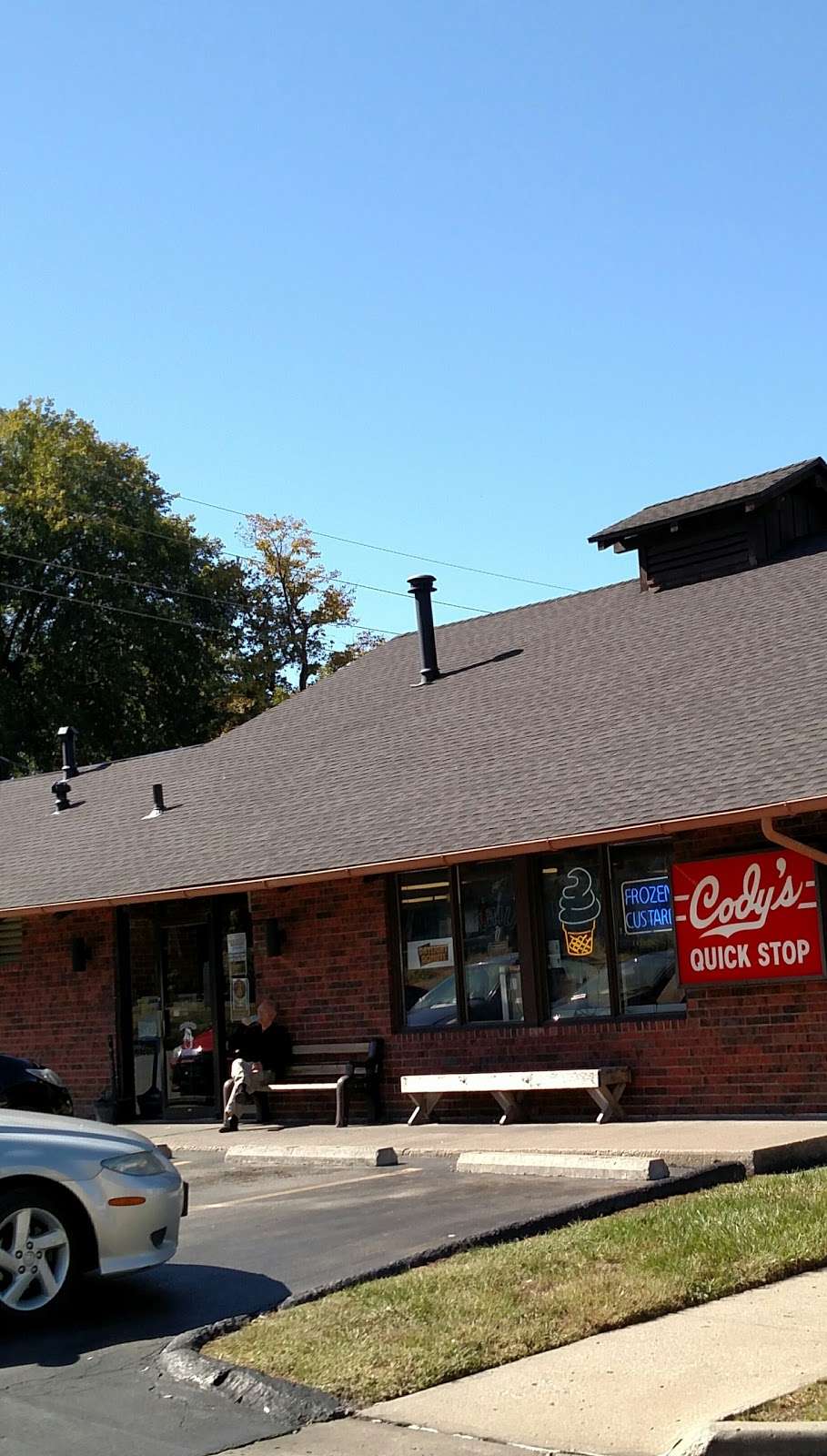 Codys Quick Stop | 405 E Mill St, Liberty, MO 64068, USA | Phone: (816) 792-4412