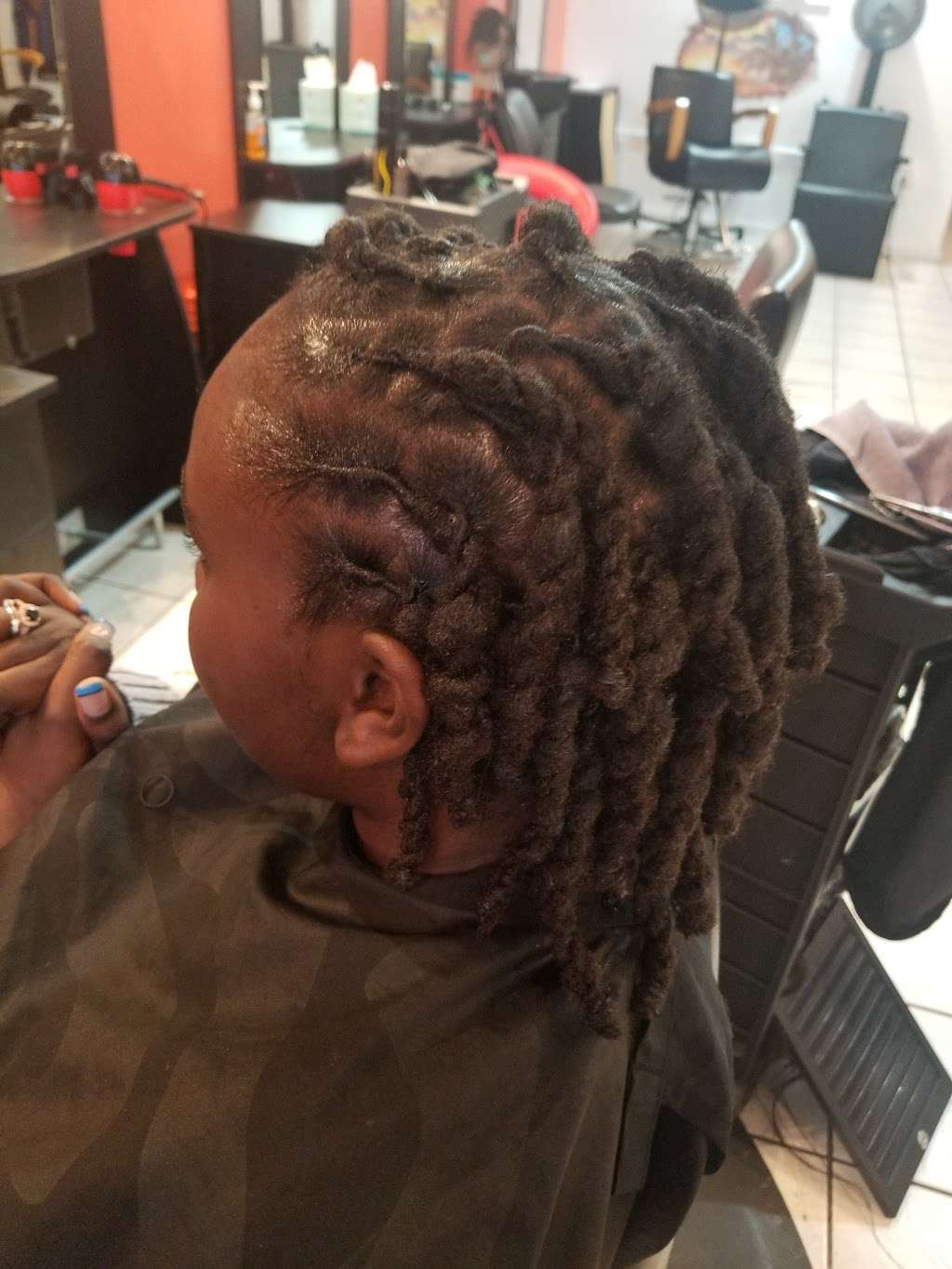 Shine My Locs & Braids | 5196 Washington St, West Roxbury, MA 02132, USA | Phone: (617) 327-0850