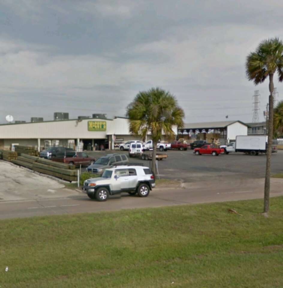 McCoys Building Supply | 7500 Broadway St, Galveston, TX 77554, USA | Phone: (409) 744-3401