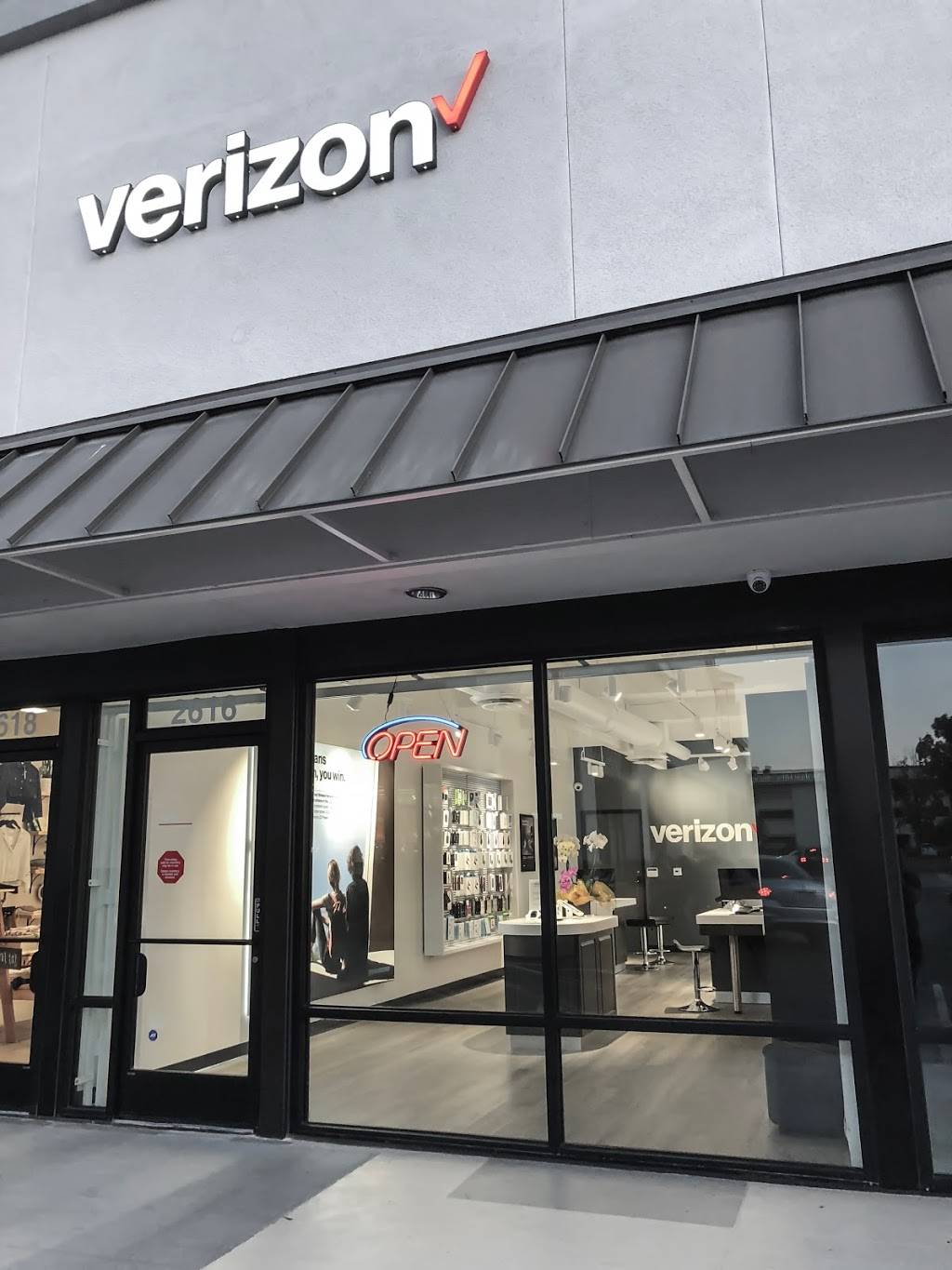 Verizon | 2616 E Chapman Ave, Orange, CA 92869 | Phone: (714) 363-3558