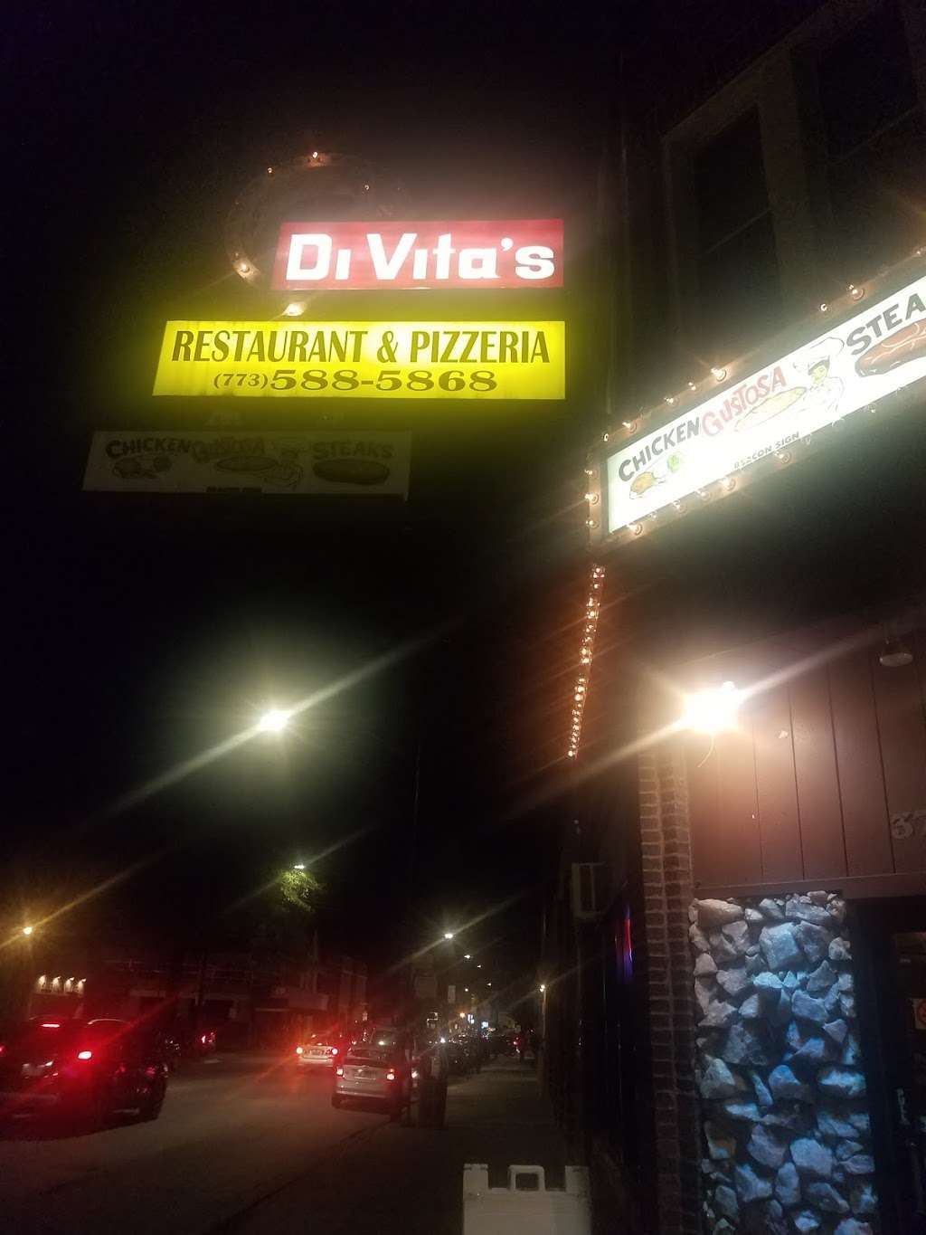 Di Vitas Restaurant | 5233, 5233, 3753 W Belmont Ave, Chicago, IL 60618, USA | Phone: (773) 588-5868