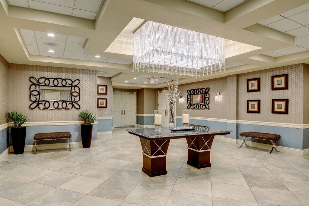 DoubleTree by Hilton Hotel Tinton Falls - Eatontown | 700 Hope Rd, Eatontown, NJ 07724, USA | Phone: (732) 544-9300
