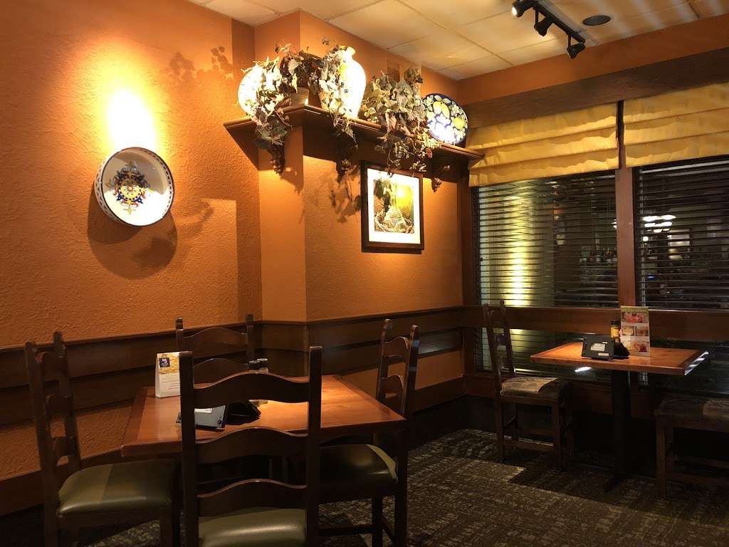 Olive Garden Italian Restaurant | 701 N Milwaukee Ave, Vernon Hills, IL 60061 | Phone: (847) 816-0293