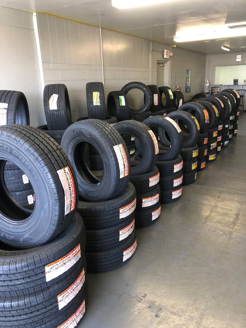 LV Tire Center | 2981 E Charleston Blvd, Las Vegas, NV 89104, USA | Phone: (702) 380-1100