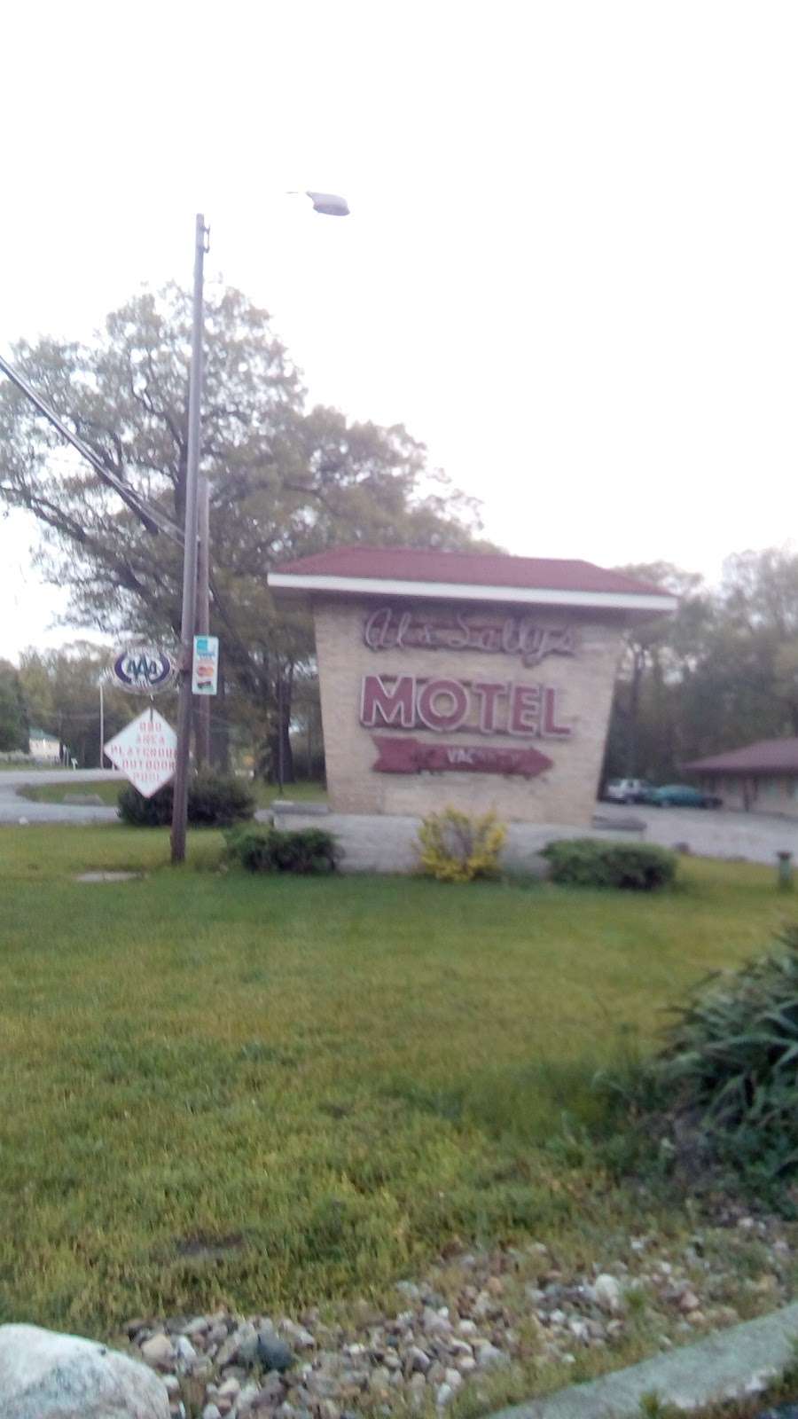 Al & Sallys Motel Inc. | 3221 W Dunes Hwy, Michigan City, IN 46360, USA | Phone: (219) 872-9131