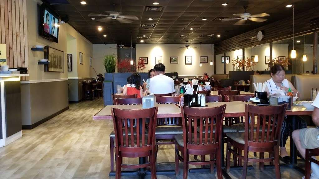 Hai Van Restaurant | 12730 Scarsdale Blvd, Houston, TX 77089 | Phone: (281) 481-5500