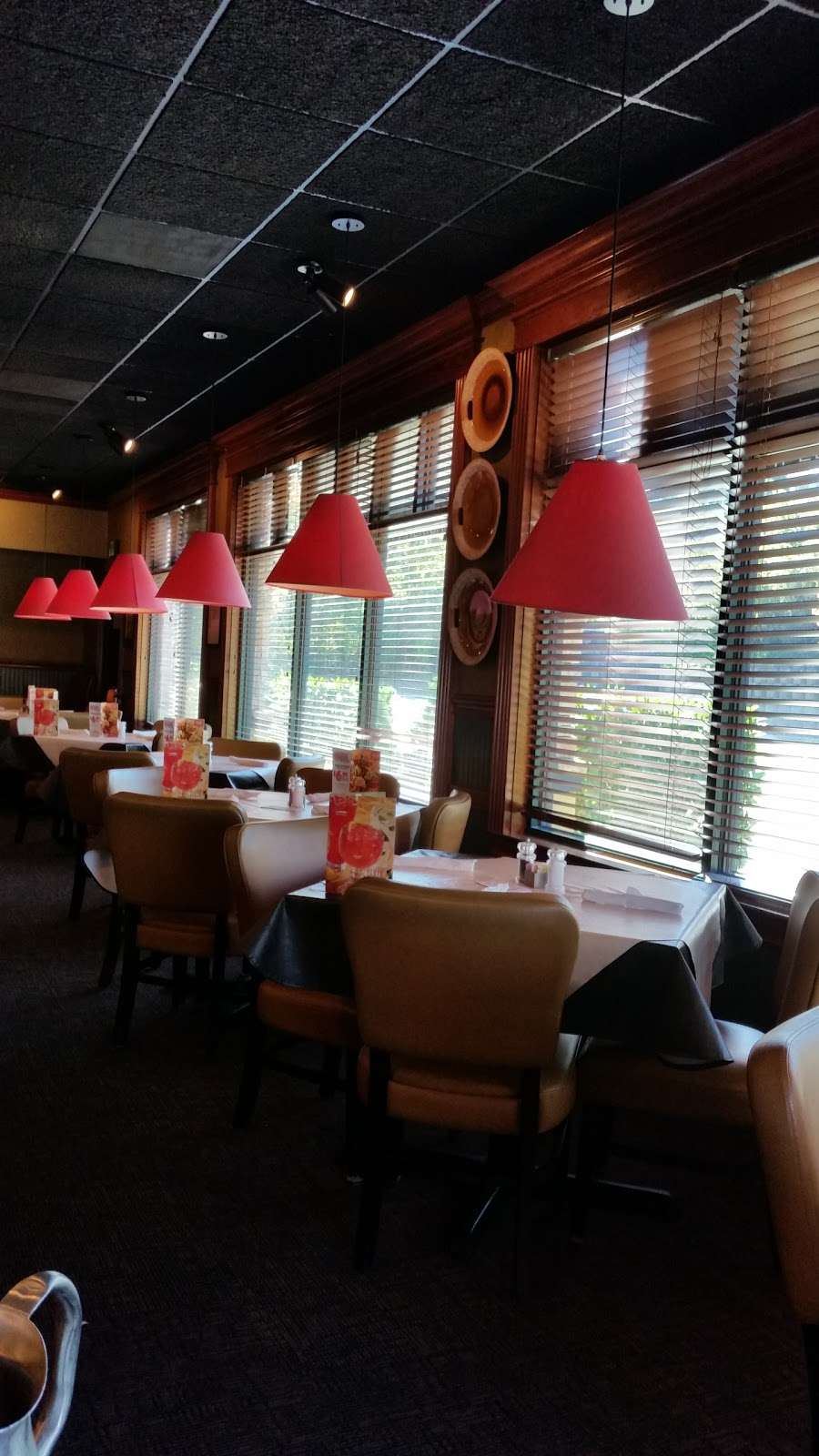 Ruby Tuesday | 74 Blackwell Park Ln, Warrenton, VA 20186, USA | Phone: (540) 341-4912