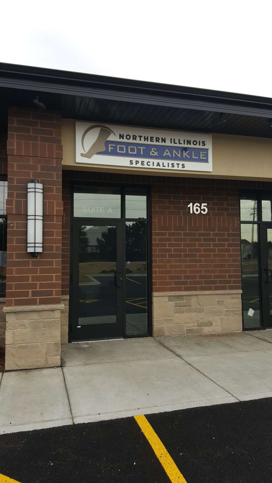 Northern Illinois Foot & Ankle Specialists | 165 N Lakewood Rd Suite A, Lake in the Hills, IL 60156, USA | Phone: (847) 639-5800