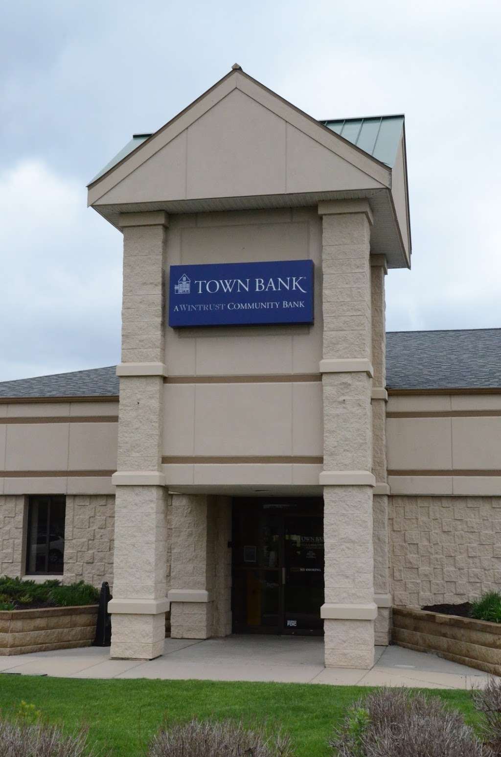 Town Bank | 7998 S Loomis Rd, Wind Lake, WI 53185, USA | Phone: (262) 895-7566