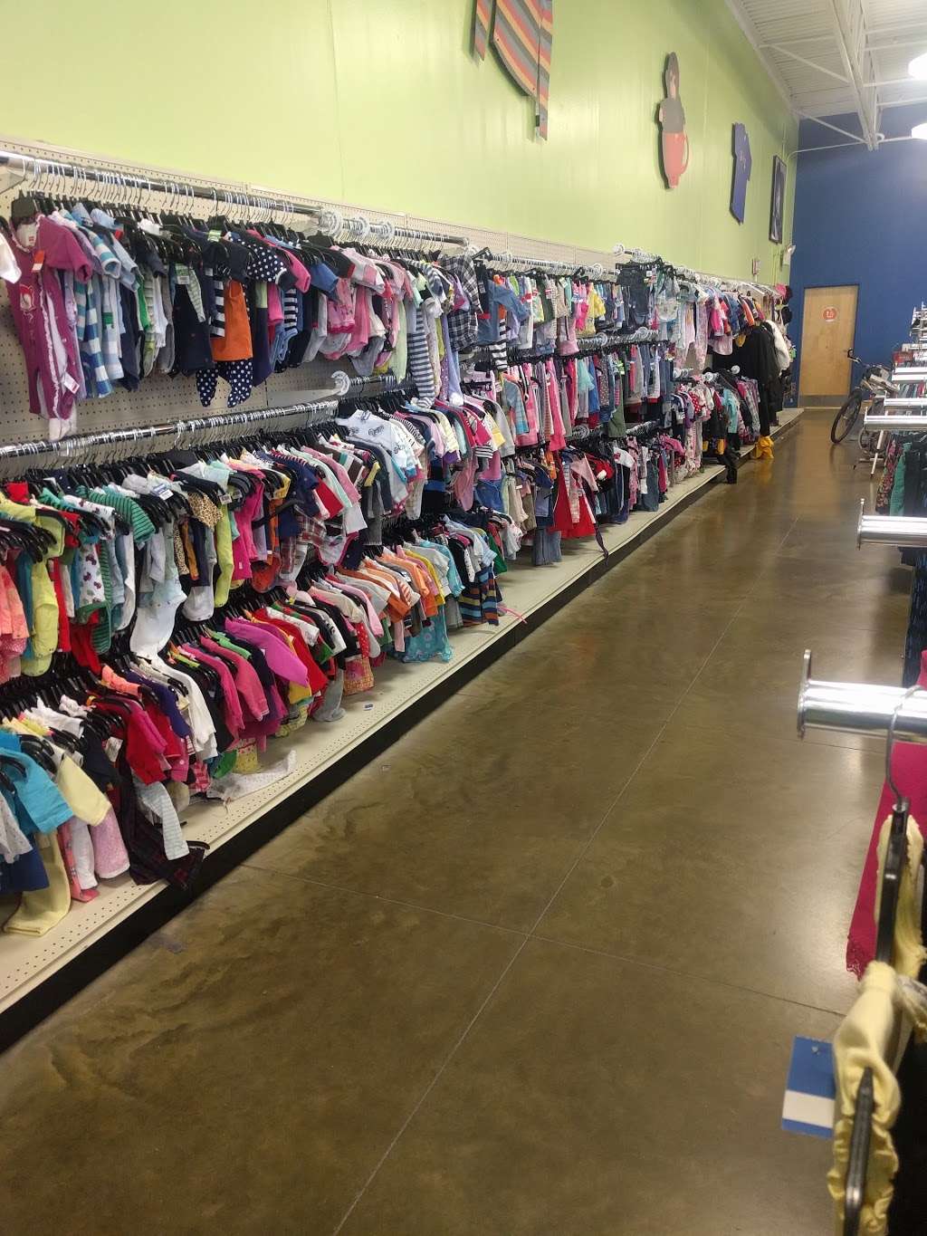 Goodwill Store | 10499 E Washington St, Indianapolis, IN 46229, USA | Phone: (317) 898-3129