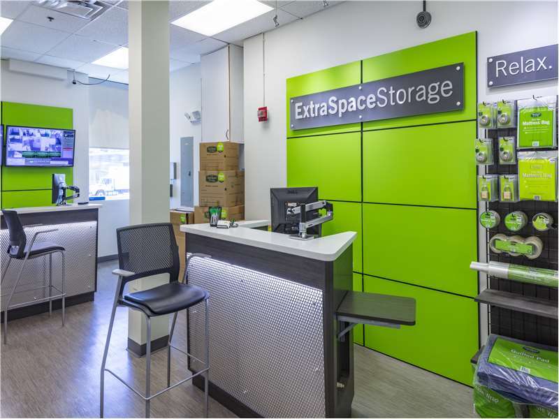 Extra Space Storage | 21 Weston Ave, Quincy, MA 02170, USA | Phone: (617) 472-0020