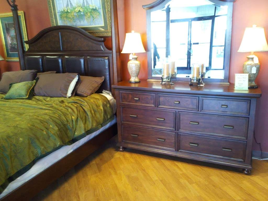 American Wholesale Furniture | 430 S Franklin Rd, Indianapolis, IN 46219, USA | Phone: (317) 357-1951