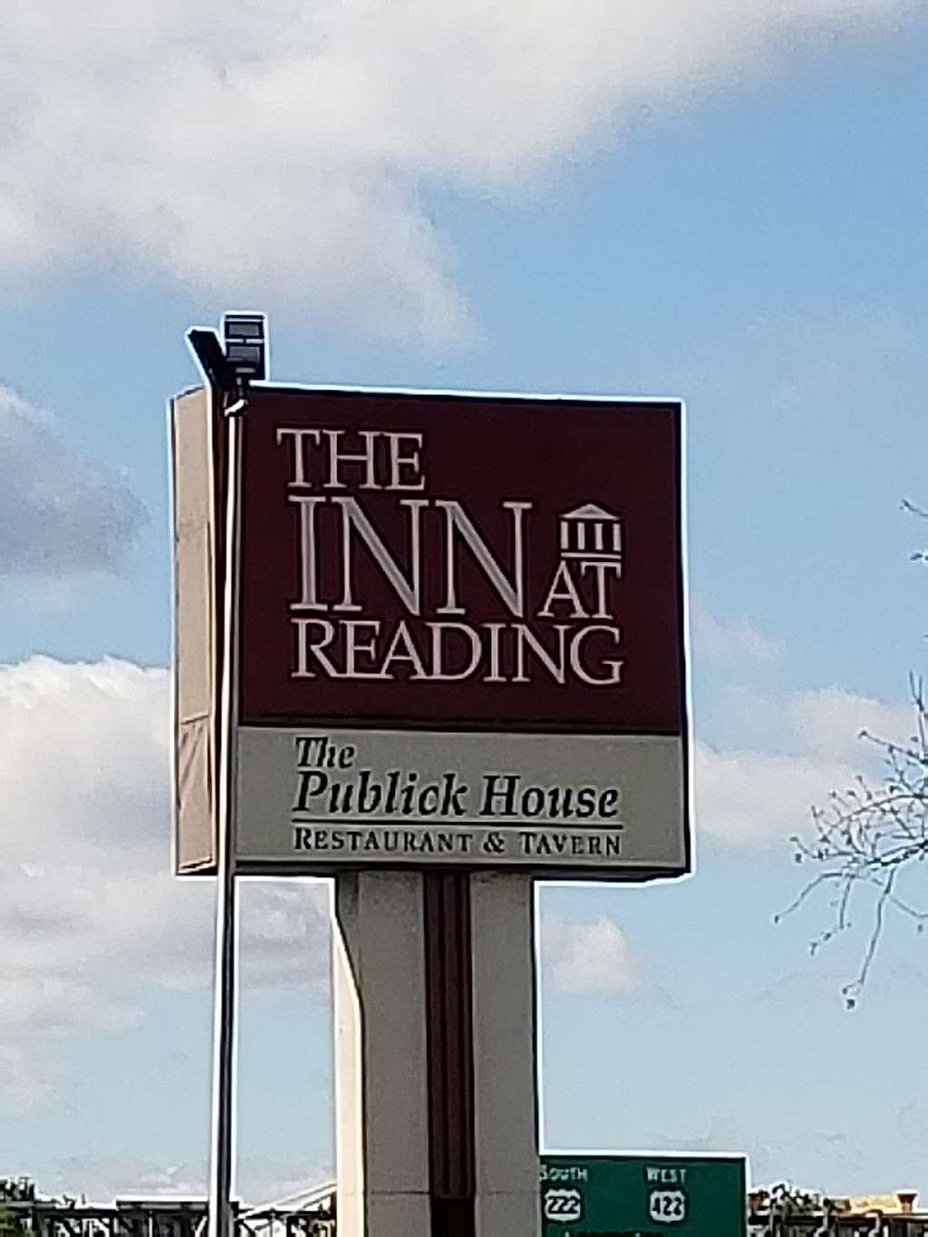 Publick House Restaurant | 1040 N Park Rd, Reading, PA 19610, USA | Phone: (610) 372-7811