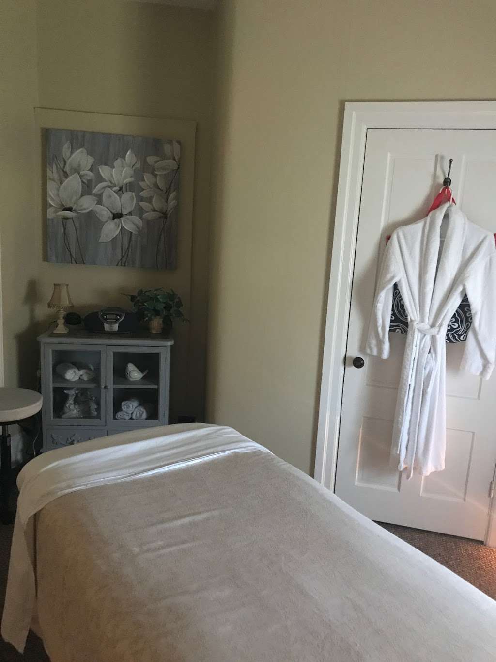 The Day Spa | 207 N Main St, Uxbridge, MA 01569 | Phone: (508) 278-9600